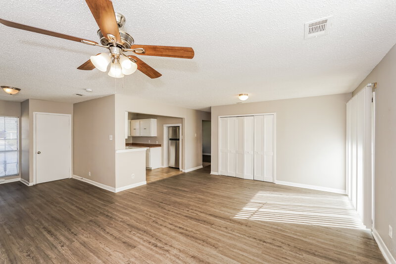 1,650/Mo, 4248 Ambrose Dr Dallas, TX 75241 Living Room View 2