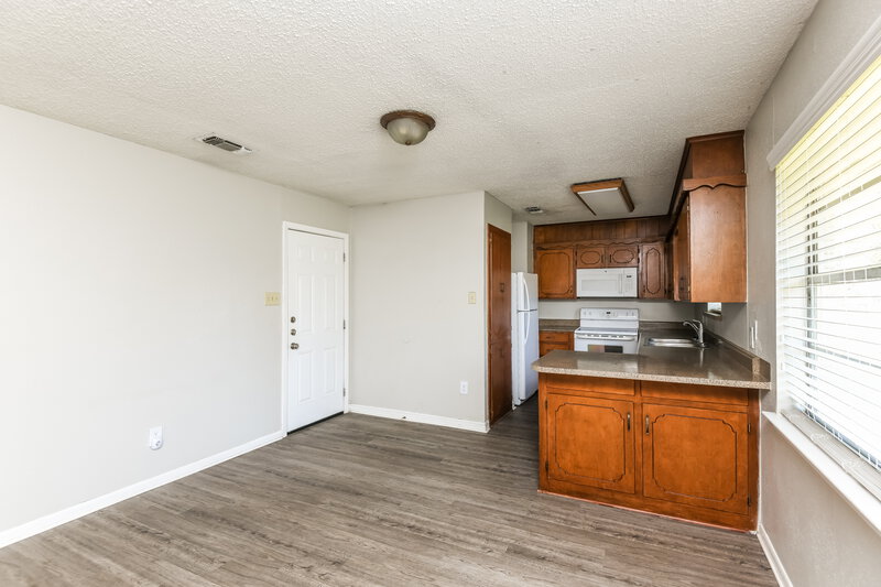 1,975/Mo, 133 Mountain View Azle, TX 76020 Dining Room View 2