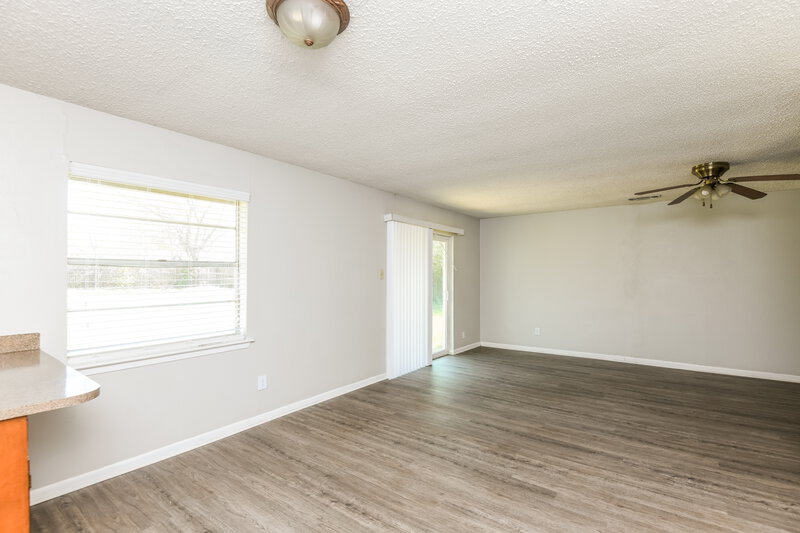 1,975/Mo, 133 Mountain View Azle, TX 76020 Dining Room View 3