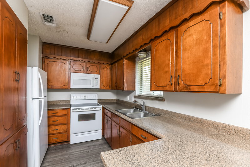 1,975/Mo, 133 Mountain View Azle, TX 76020 Kitchen View