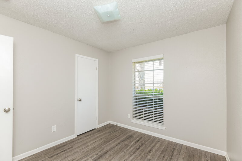 1,975/Mo, 133 Mountain View Azle, TX 76020 Bedroom View 2