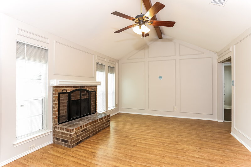 1,930/Mo, 704 Brookhaven Royse City, TX 75189 Living Room View 2