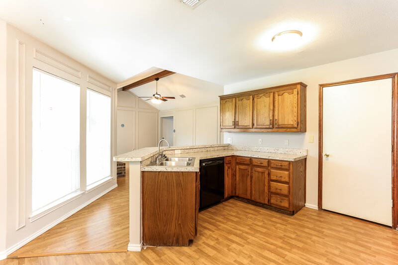 1,930/Mo, 704 Brookhaven Royse City, TX 75189 Kitchen View 2