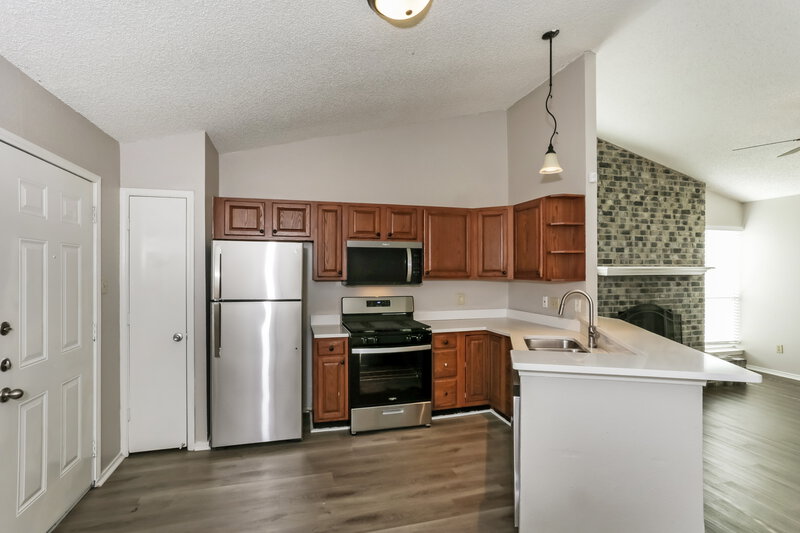 1,865/Mo, 1954 Carrington Glenn Heights, TX 75154 Kitchen View