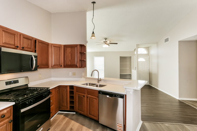 1,865/Mo, 1954 Carrington Glenn Heights, TX 75154 Kitchen View 2