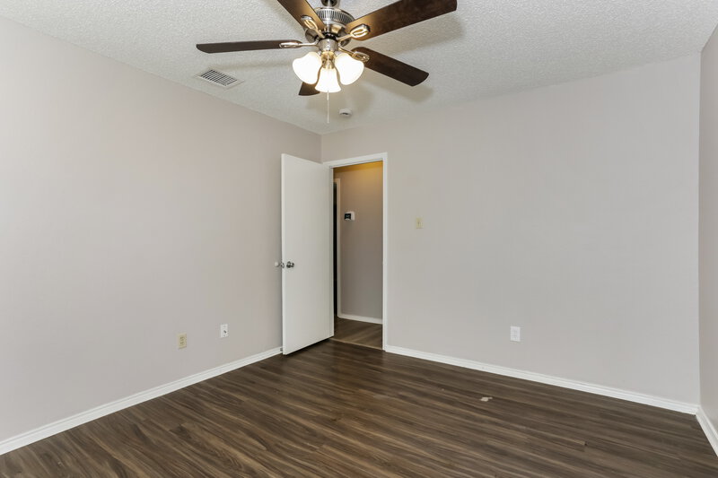 1,865/Mo, 1954 Carrington Glenn Heights, TX 75154 Main Bedroom View 2