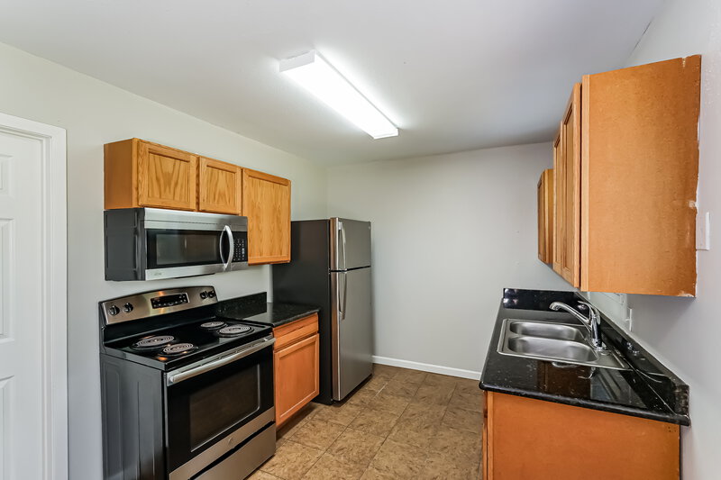 2,160/Mo, 1201 Brook Hill Arlington, TX 76014 Kitchen View