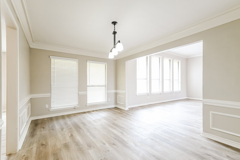 2,285/Mo, 864 Woodridge Dr Desoto, TX 75115 Dining Room View 2