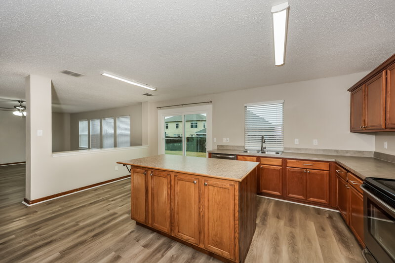 2,335/Mo, 10173 Chapel Springs Trl Fort Worth, TX 76116 Kitchen View 3