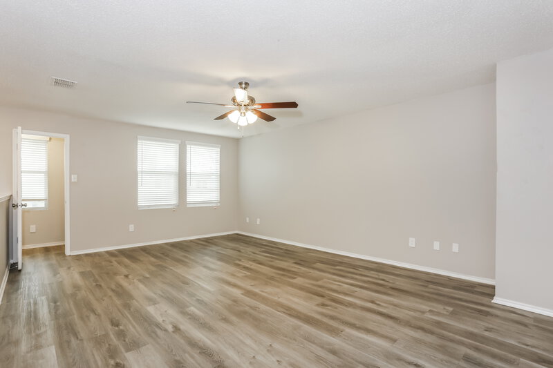 2,210/Mo, 1824 Lariat Dr Justin, TX 76247 Loft View