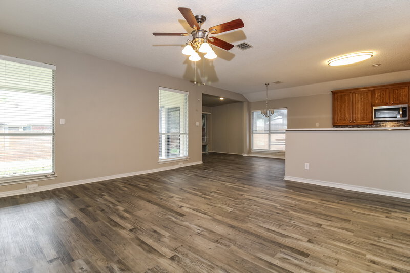 2,445/Mo, 5912 Hillview Dr Watauga, TX 76148 Living Room View 2