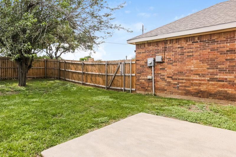 2,390/Mo, 1511 Curtis Ln Cedar Hill, TX 75104 Rear View