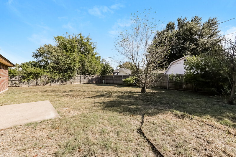 2,040/Mo, 608 Reed St Roanoke, TX 76262 Rear View
