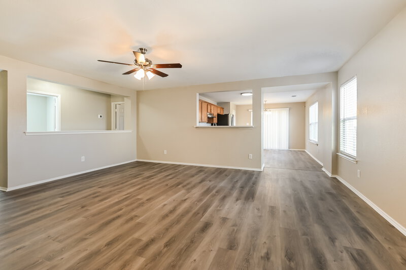 2,175/Mo, 1167 Tomahawk Dr Dallas, TX 75253 Living Room View 2