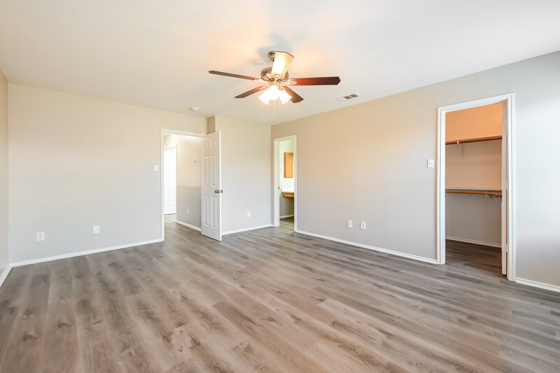 2,175/Mo, 1167 Tomahawk Dr Dallas, TX 75253 Main Bedroom View 2