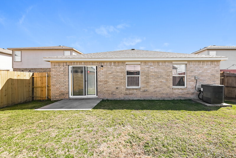 2,175/Mo, 1167 Tomahawk Dr Dallas, TX 75253 Rear View