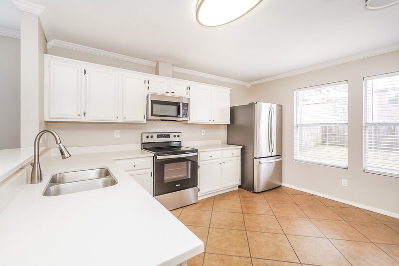 2,230/Mo, 2931 Volturno Dr Grand Prairie, TX 75052 Kitchen View