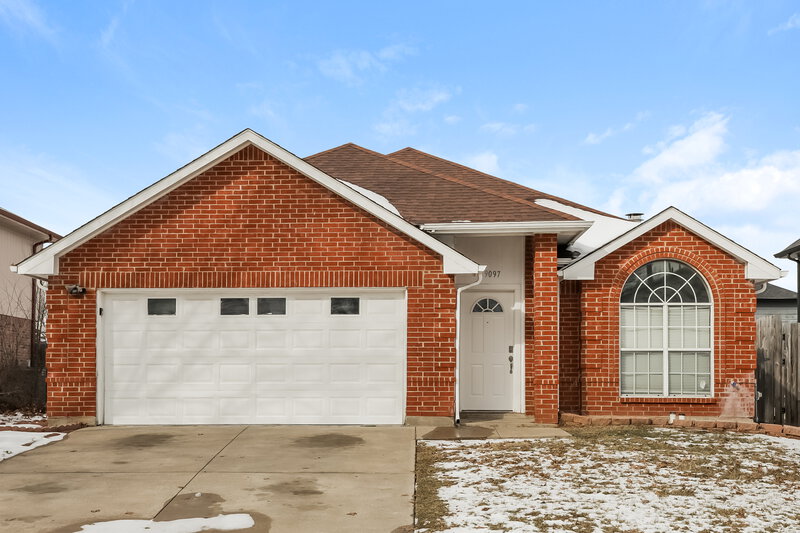 2,090/Mo, 9097 Elbe Trl Fort Worth, TX 76118 External View