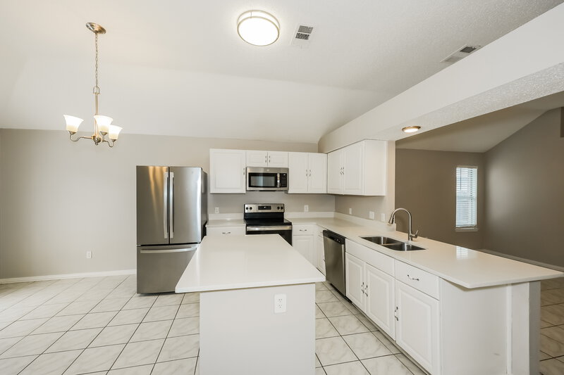 2,090/Mo, 9097 Elbe Trl Fort Worth, TX 76118 Kitchen View