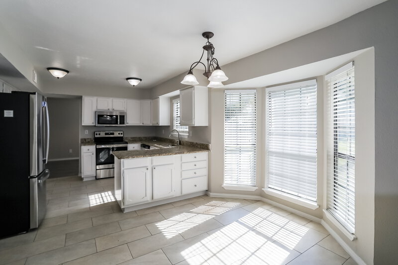 2,545/Mo, 2514 Edinburgh St Arlington, TX 76018 Breakfast Nook View