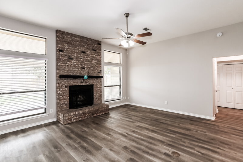 2,055/Mo, 3816 Yellowstone Pl Denton, TX 76209 Living Room View