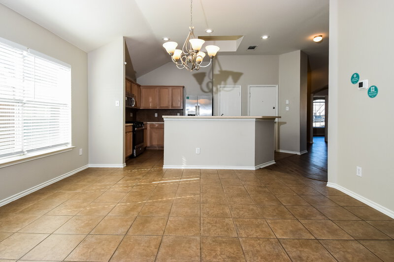 2,100/Mo, 527 Thunder Trl Forney, TX 75126 Dining Room View