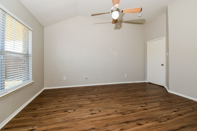 2,100/Mo, 527 Thunder Trl Forney, TX 75126 Main Bedroom View