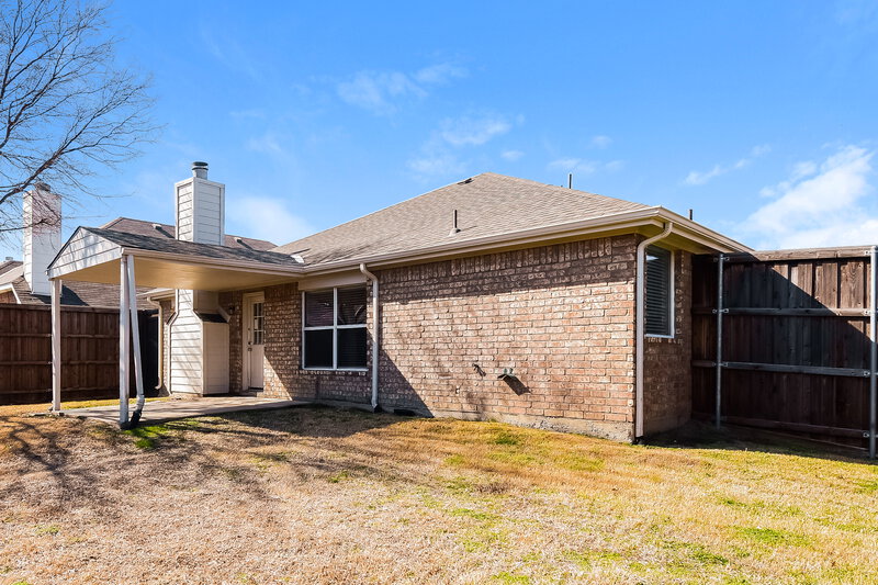 2,100/Mo, 527 Thunder Trl Forney, TX 75126 Rear View