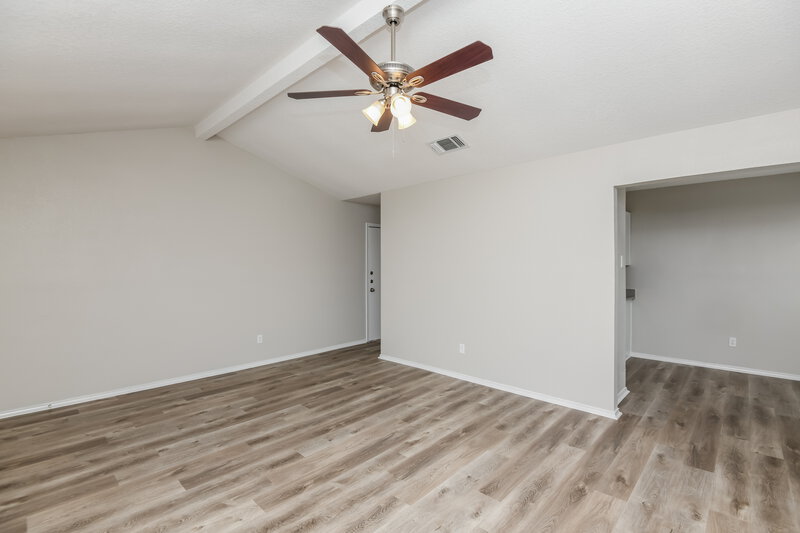1,955/Mo, 10233 Westward Dr Fort Worth, TX 76108 Living Room View 2