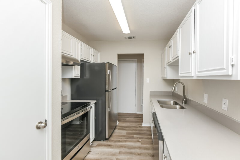 1,955/Mo, 10233 Westward Dr Fort Worth, TX 76108 Kitchen View 2