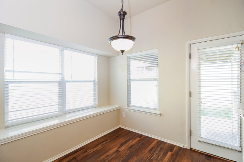 1,945/Mo, 109 Creekview Dr Anna, TX 75409 Breakfast Nook View