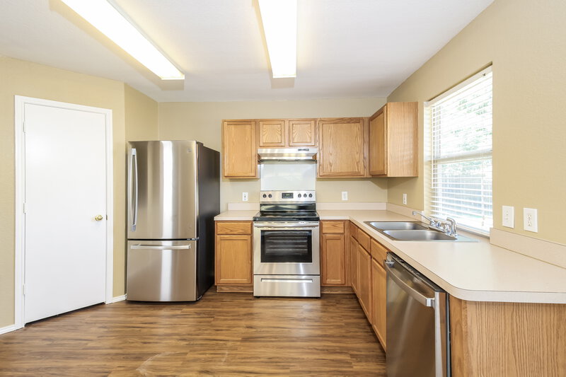 2,060/Mo, 3521 Silverado Trl Roanoke, TX 76262 Kitchen View