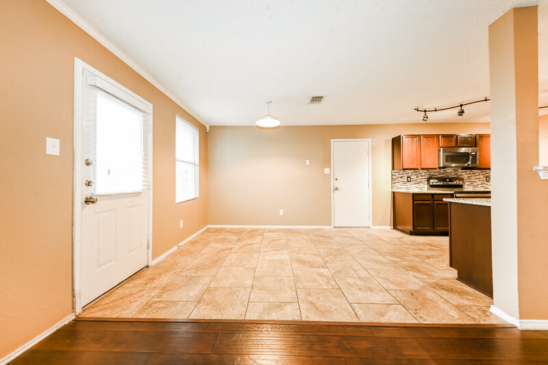 2,290/Mo, 1416 Gentle Rain Dr Lancaster, TX 75134 Living Room View 3