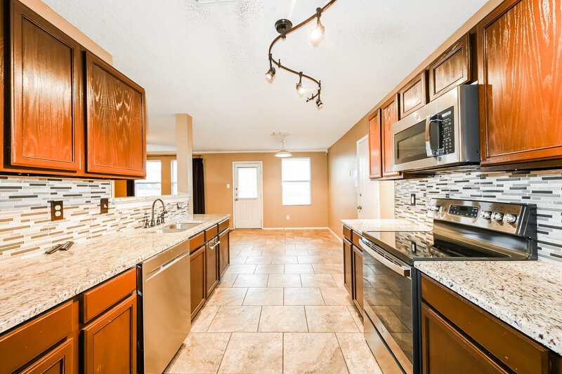 2,290/Mo, 1416 Gentle Rain Dr Lancaster, TX 75134 Kitchen View 2