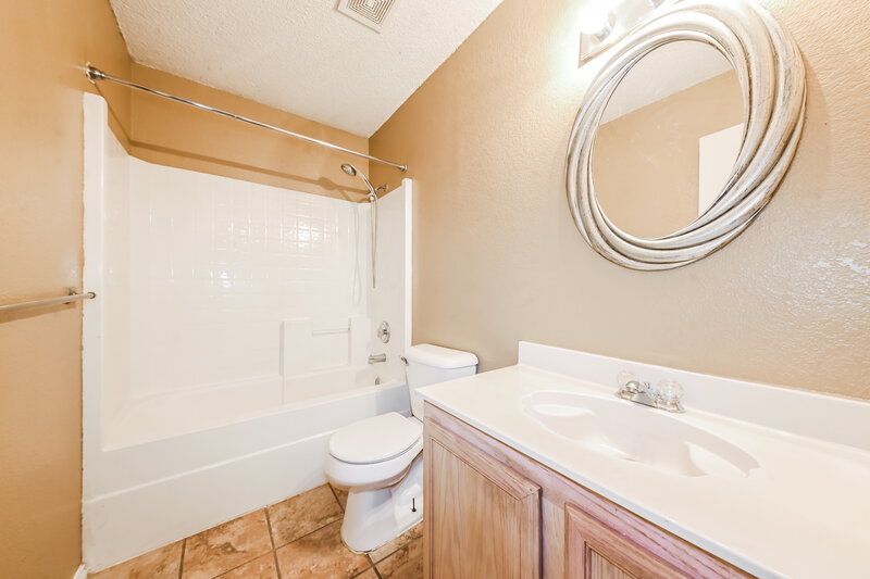 2,290/Mo, 1416 Gentle Rain Dr Lancaster, TX 75134 Bathroom View