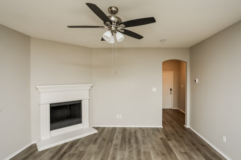 2,035/Mo, 6424 Bay Lake Dr Fort Worth, TX 76179 Living Room View