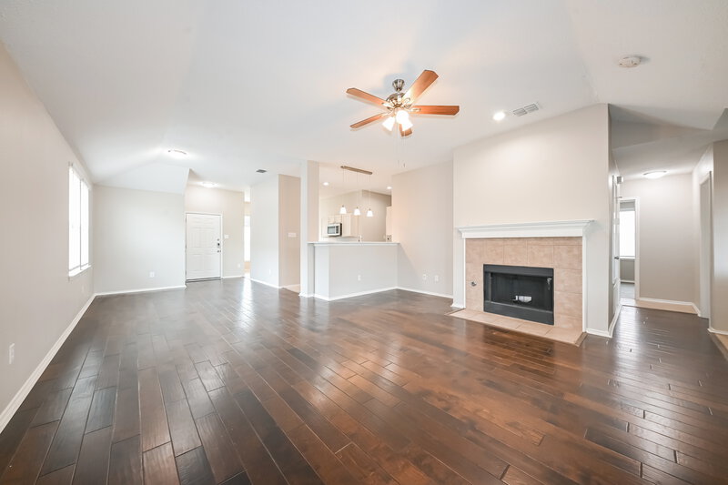 2,355/Mo, 502 Trailblazer Rd Forney, TX 75126 Living Room View