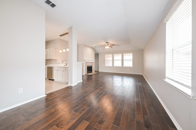2,355/Mo, 502 Trailblazer Rd Forney, TX 75126 Living Room View 2