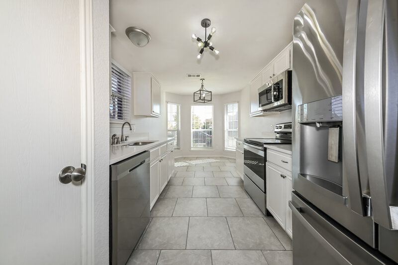 1,940/Mo, 1112 Courtney Dr Royse City, TX 75189 Kitchen View