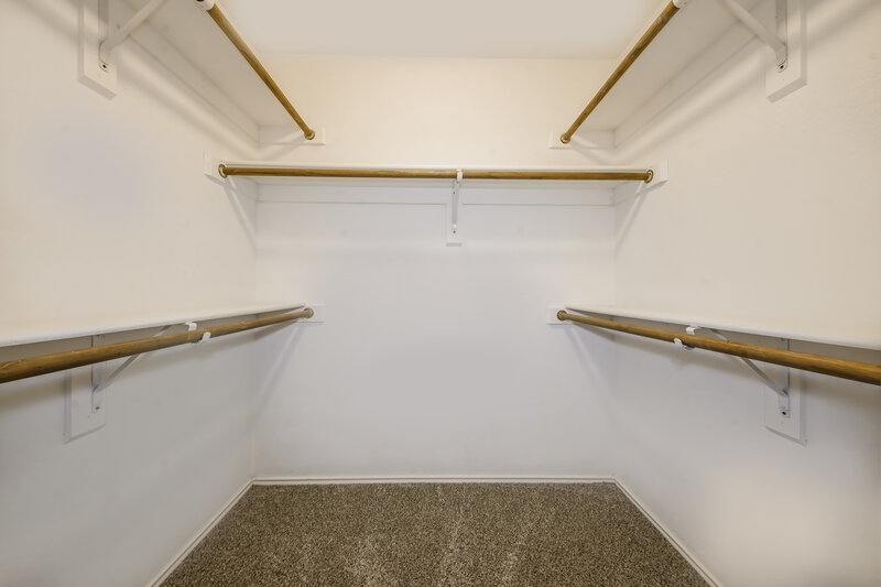 1,940/Mo, 1112 Courtney Dr Royse City, TX 75189 Walk In Closet View