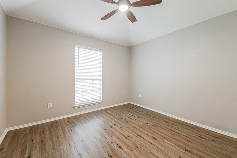 2,425/Mo, 908 Matthew Ln Royse City, TX 75189 Main Bedroom View 2
