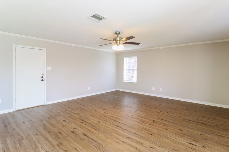 2,275/Mo, 401 Spurlock Dr Krum, TX 76249 Living Room View
