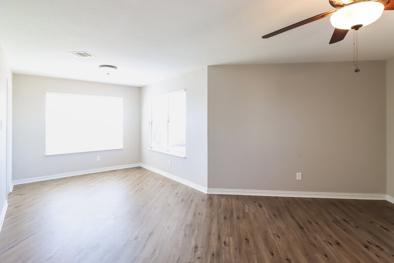 2,275/Mo, 401 Spurlock Dr Krum, TX 76249 Main Bedroom View 2