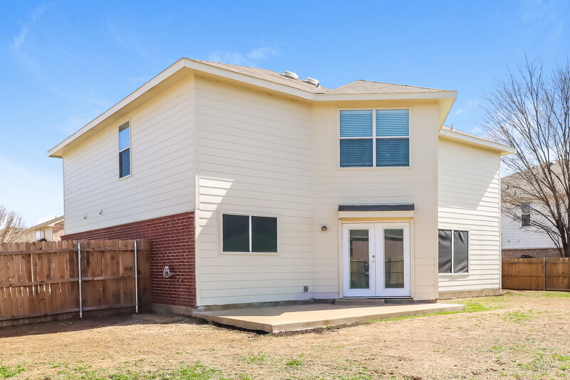 2,275/Mo, 401 Spurlock Dr Krum, TX 76249 Rear View