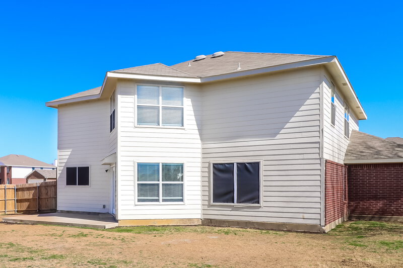 2,275/Mo, 401 Spurlock Dr Krum, TX 76249 Rear View 2