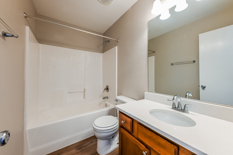 1,990/Mo, 226 Amherst Dr Forney, TX 75126 Bathroom View