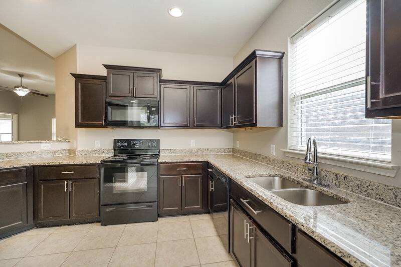 2,100/Mo, 4608 Conley Ln Denton, TX 76207 Kitchen View 2