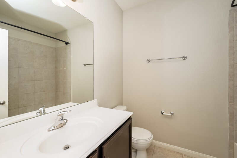 2,100/Mo, 4608 Conley Ln Denton, TX 76207 Bathroom View