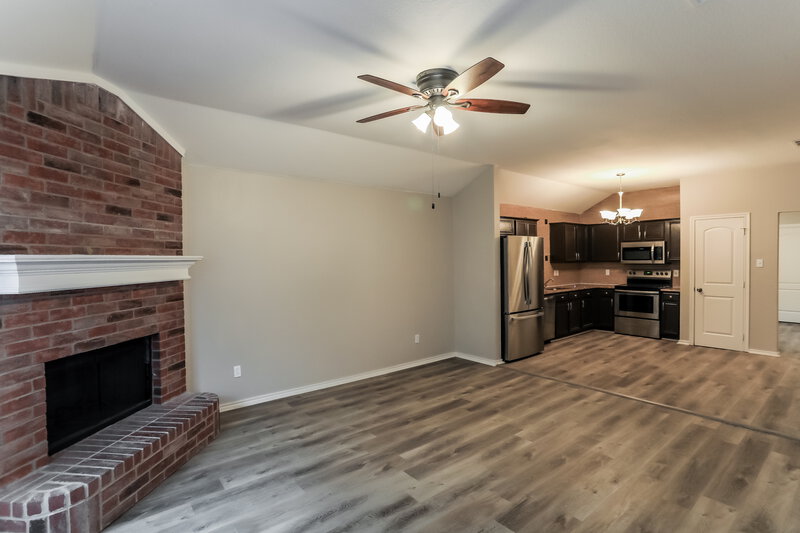 2,080/Mo, 3016 Casa Bella Dr Arlington, TX 76010 Family Room View 2