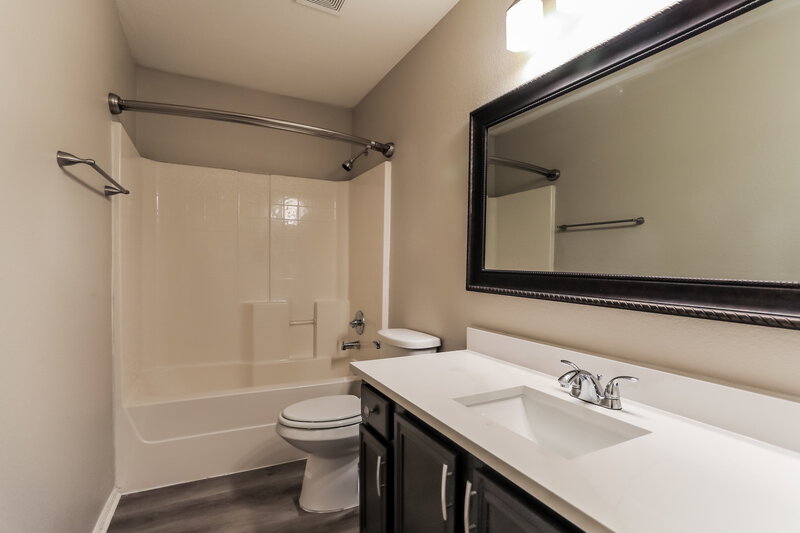 2,080/Mo, 3016 Casa Bella Dr Arlington, TX 76010 Bathroom View
